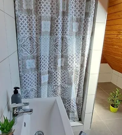 Babi Apartmanhaz Pansiyon Gyenesdiás