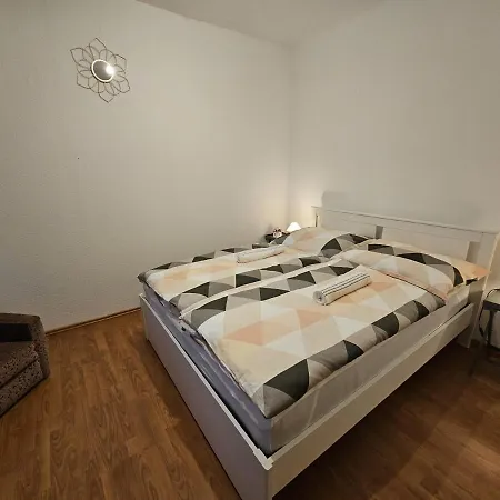 Babi Apartmanhaz Gyenesdias