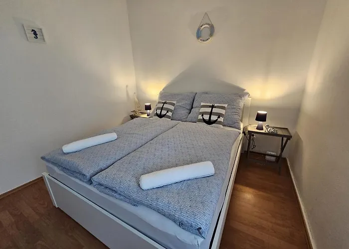 Babi Apartmanhaz Δωμάτια σε οικογενειακή κατοικία Gyenesdiás